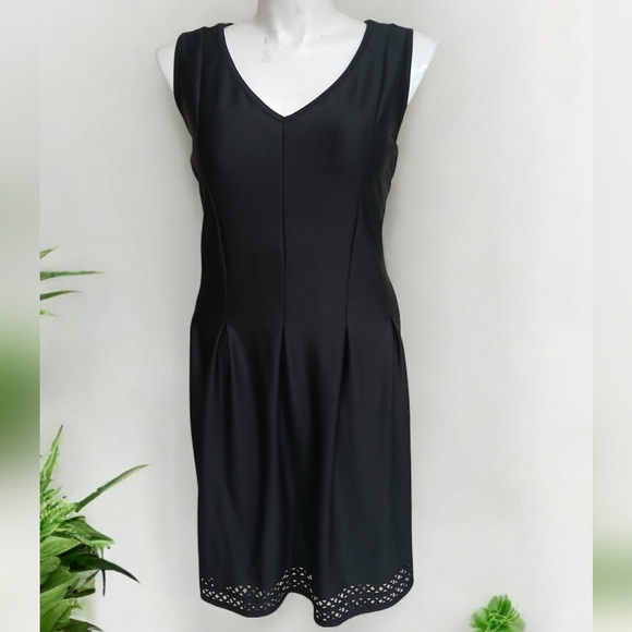 Fit Flare Black Plus Sz 2X Dress Smooth Luxe Church Wedding LBD 22/24W Classic - Picture 1 of 10